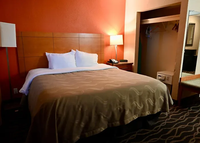 Quality Inn & Suites I-35 Near Frost Bank Center